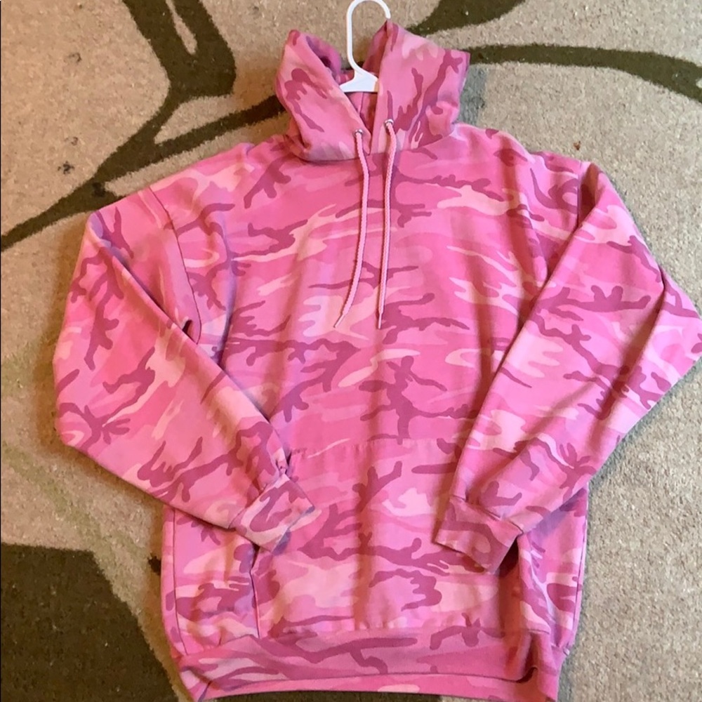 Pink camo pullover hoodie